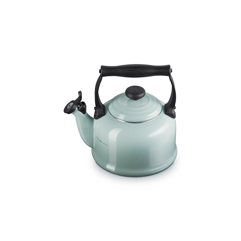 Le Creuset Traditional Kettle 2.1L image number 24